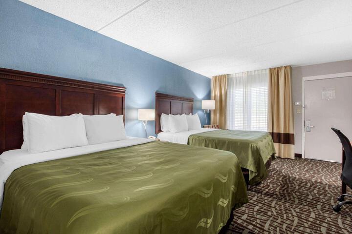 Queen Bed Accessible (7 of 13)