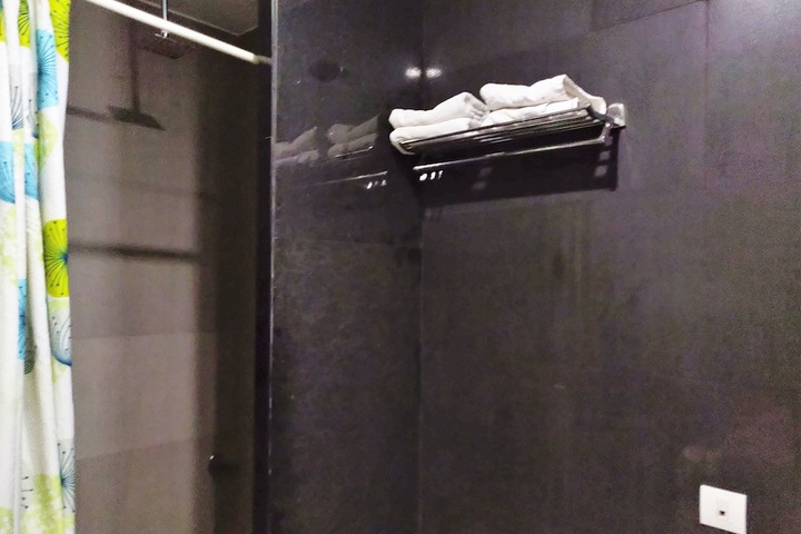 Room 34 of 68