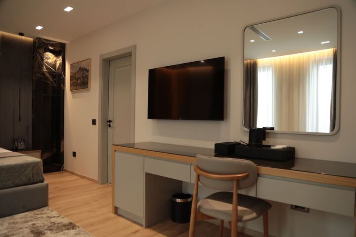 Room 17 of 61