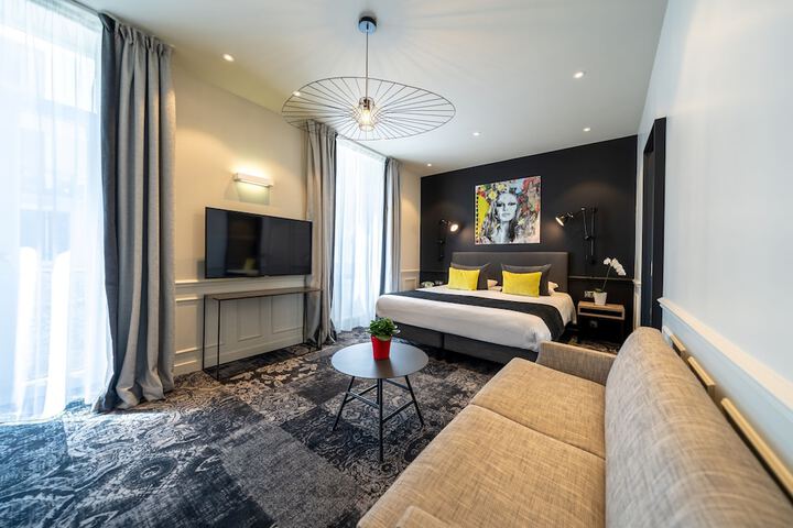 Room 16 of 42