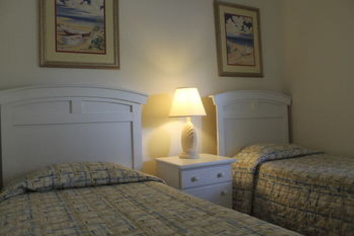 Room 7 of 14