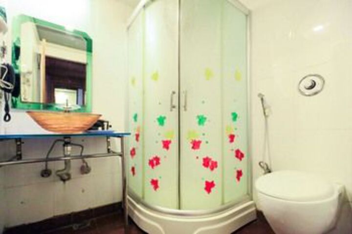 Room 3 of 42