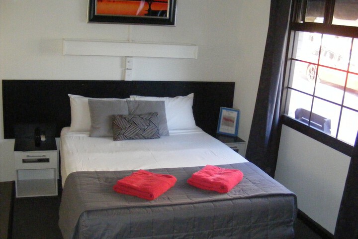 Room 33 of 54