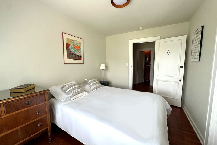 Room 8 of 62