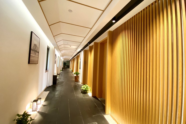 Hotel Interior 17 of 38