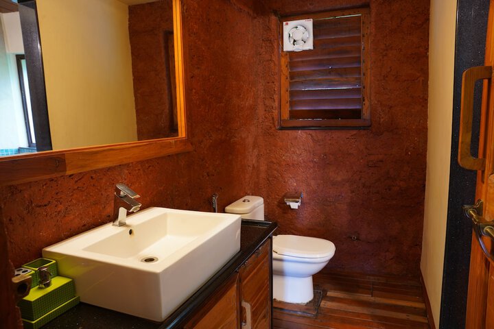 Room 54 of 69