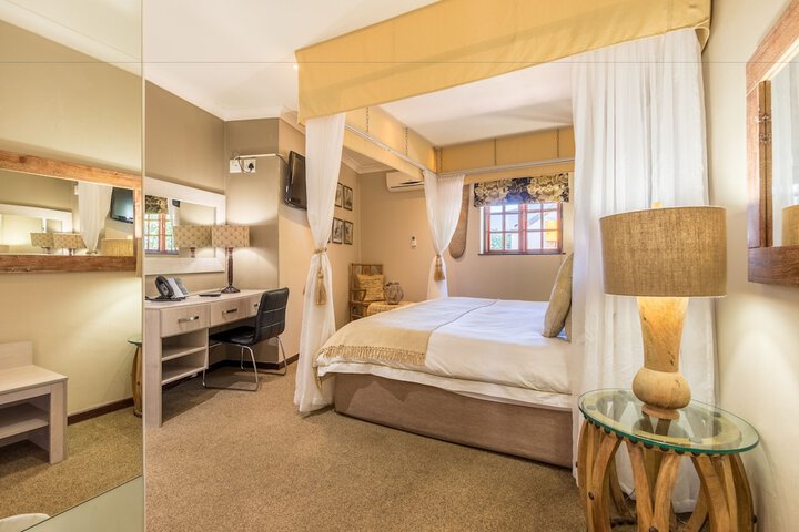 Room 6 of 42