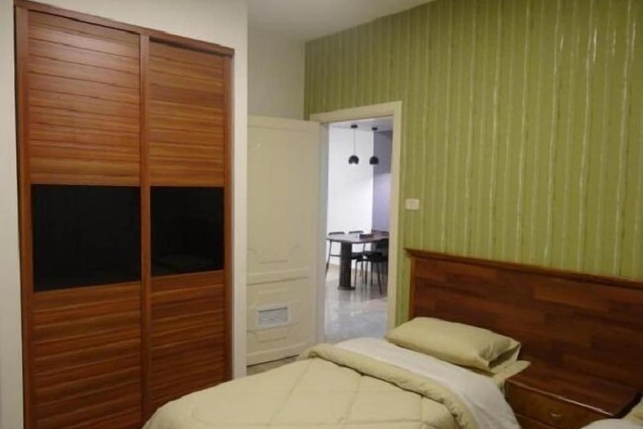 Room 10 of 44