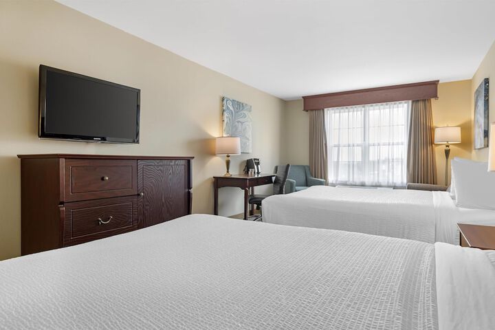 Room 4 of 83