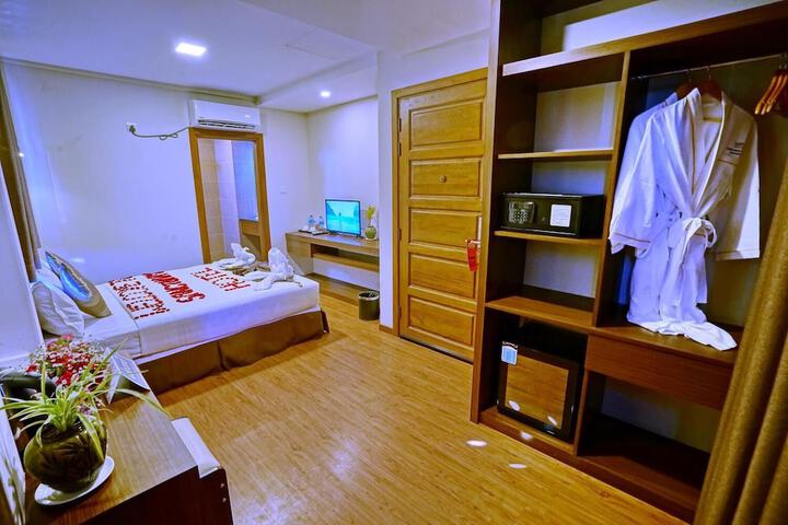 Room 11 of 46