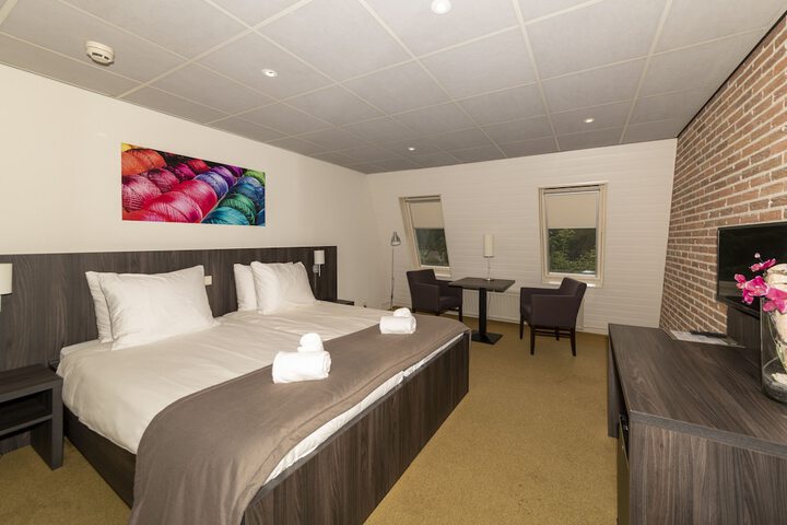 Room 10 of 46