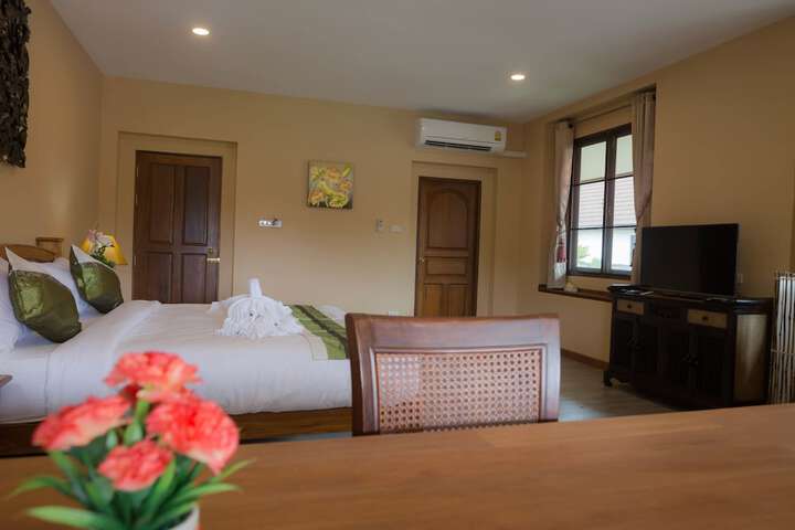 Room 5 of 134