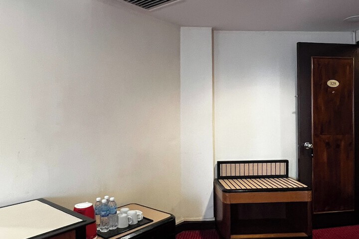 Room 34 of 49