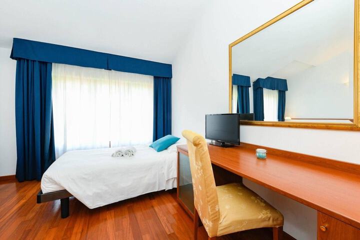 Room 20 of 66