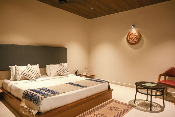 Room 38 of 106
