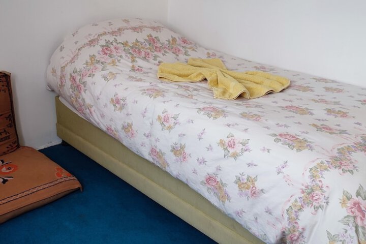 Room 27 of 175