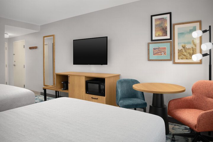 Room 46 of 77