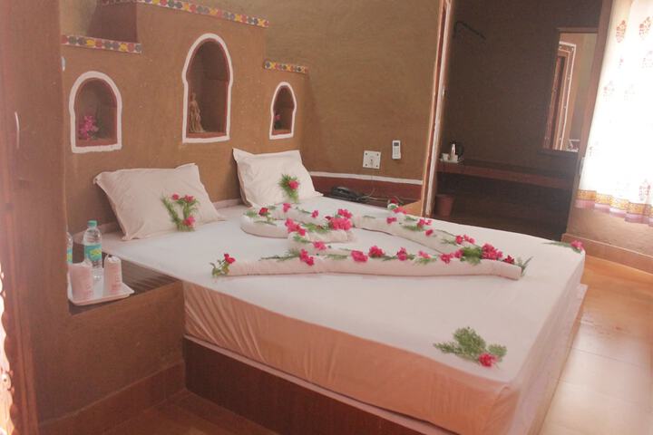 Room 9 of 32