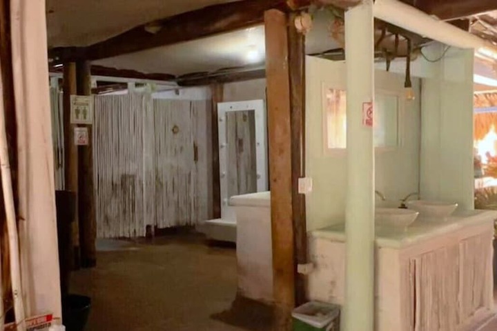 Room 49 of 97