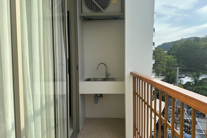Room 16 of 33