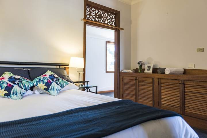Room 4 of 39