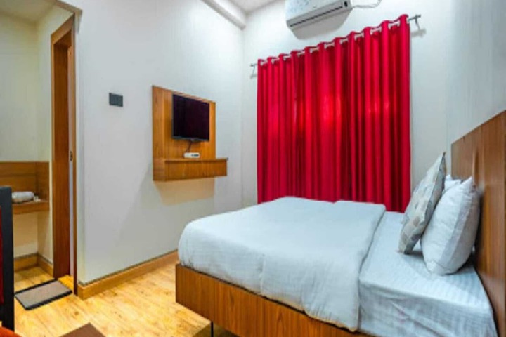 Room 5 of 11