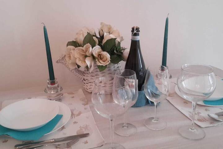 Dining 2 of 18