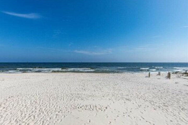 Beach 19 of 64
