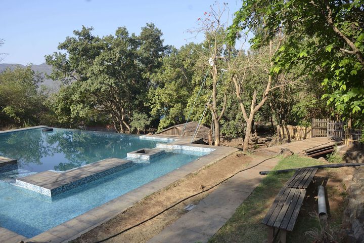 Pool 18 of 28