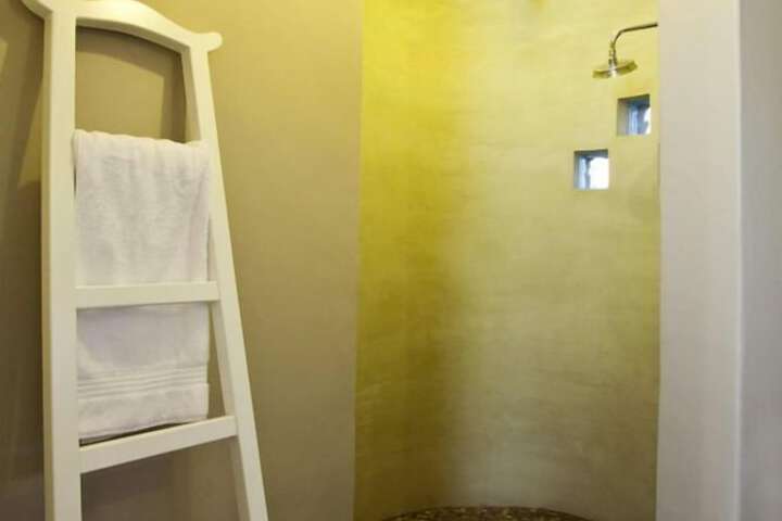 Room 7 of 14