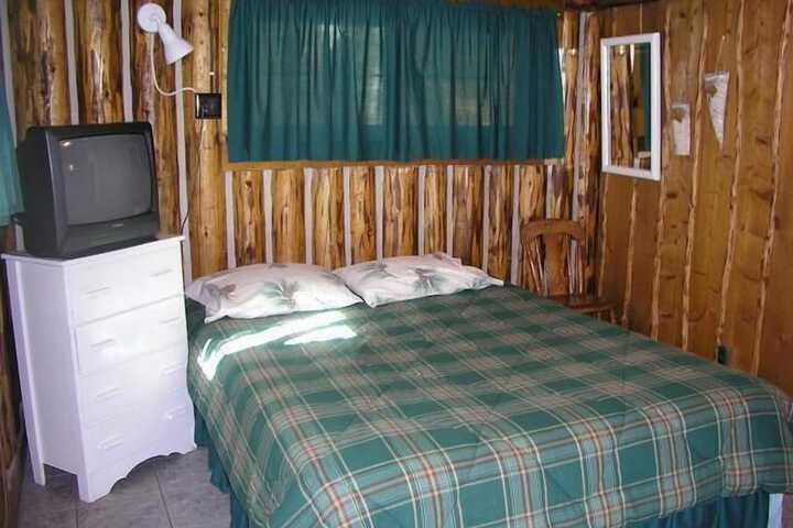 Room 5 of 218