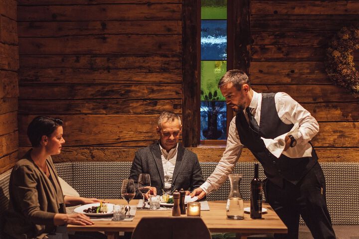 Dining 53 of 75