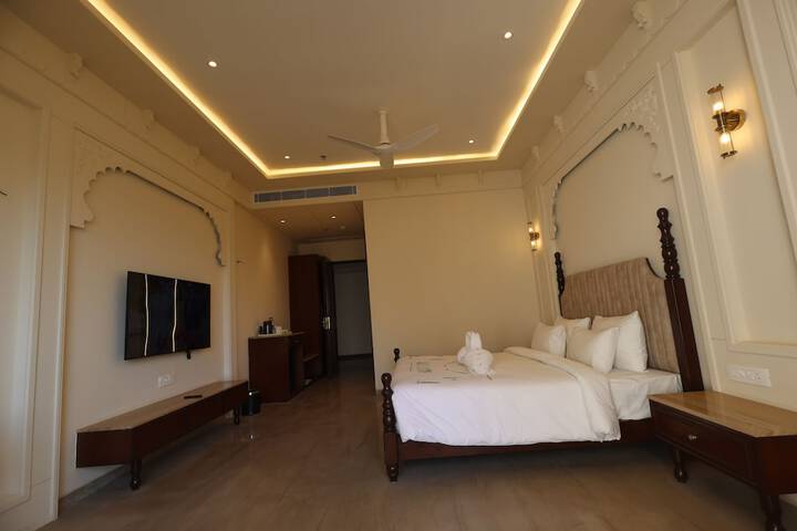 Room 10 of 51
