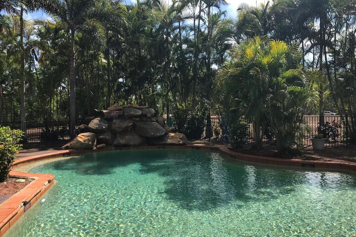 Pool 15 of 23