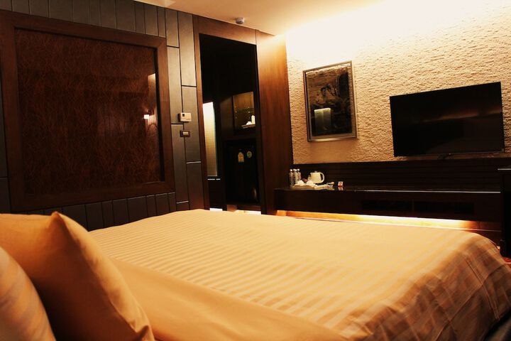Room 22 of 42
