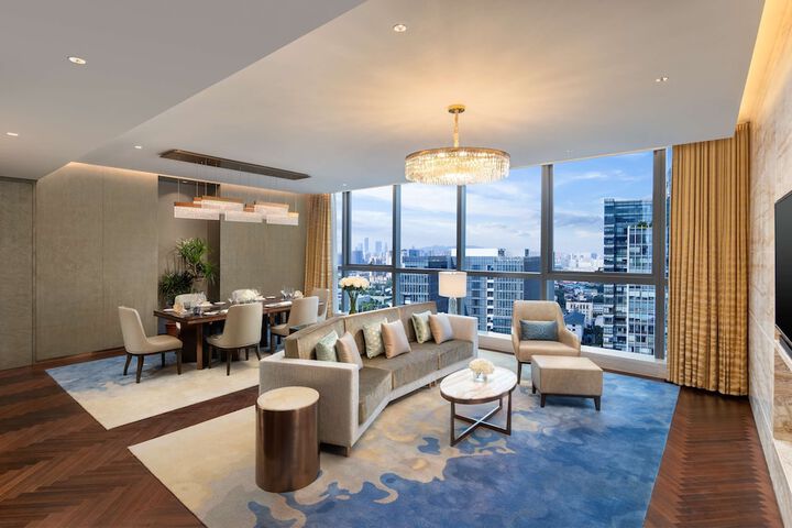 Room 21 of 49