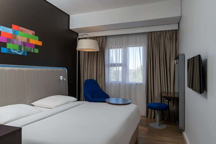 Room 12 of 69