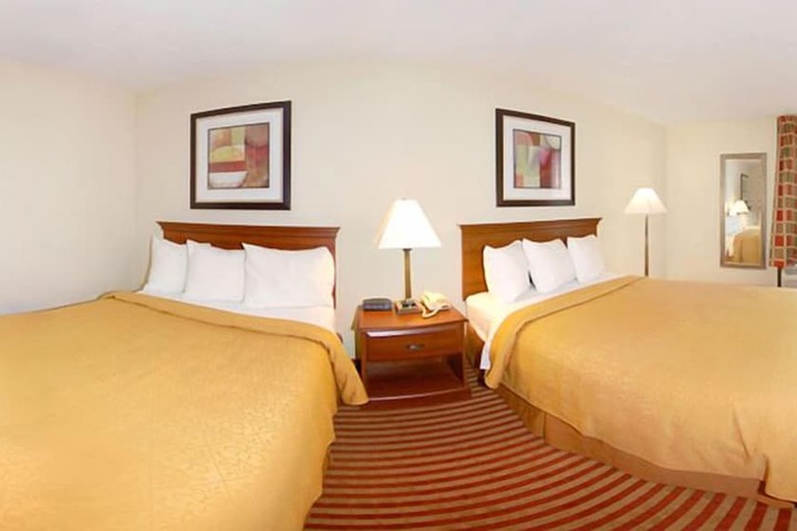 2 Double Beds (2 of 7)