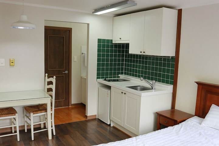 Private kitchenette