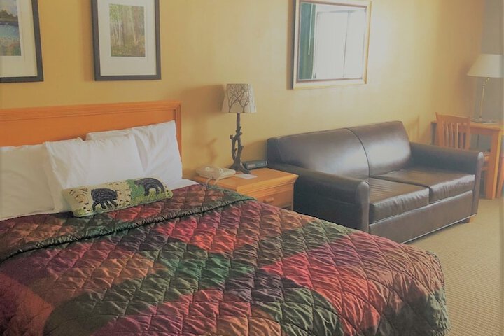 Classic 2 Queen Beds (11 of 15)