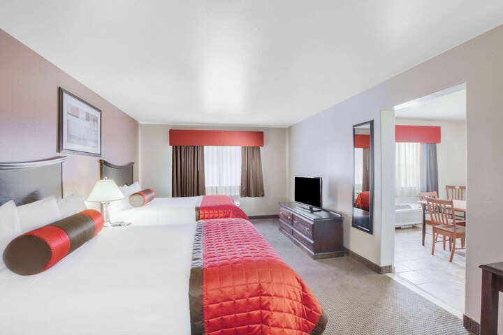 Room 10 of 21