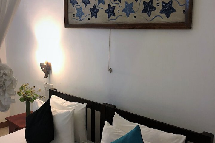 Room 10 of 51