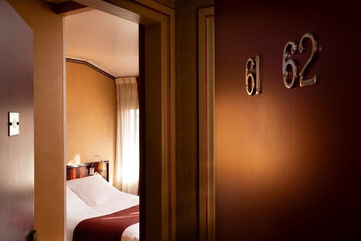 Room 15 of 66