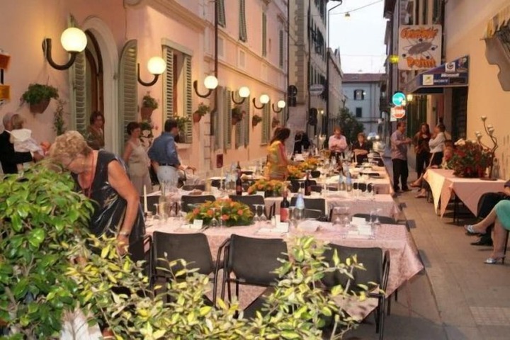 Dining 40 of 45