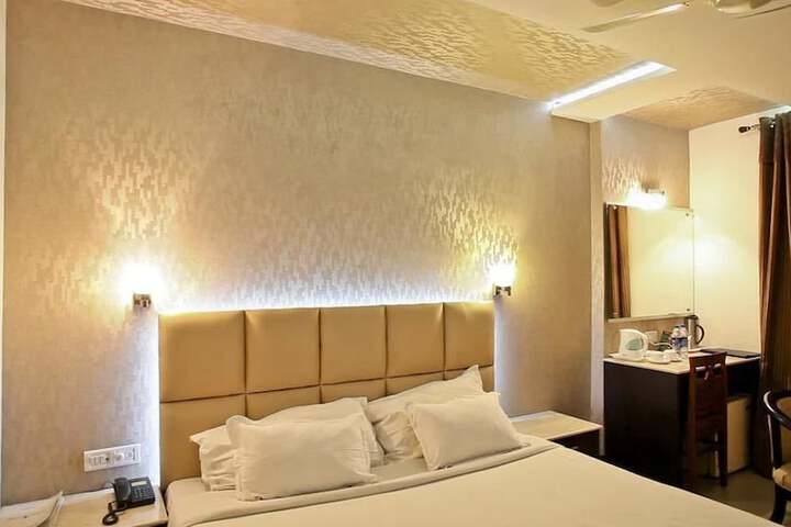 Room 4 of 23