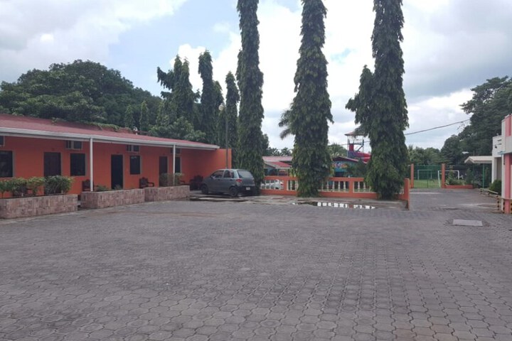 Property Grounds 9 of 10