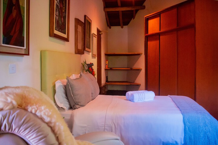 Room 3 of 28