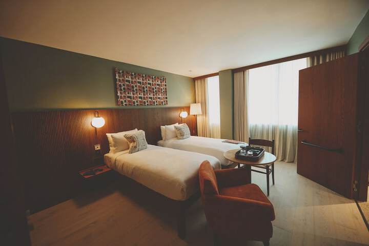 Room 8 of 63