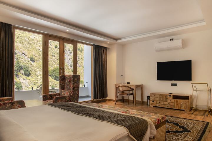 Room 31 of 99