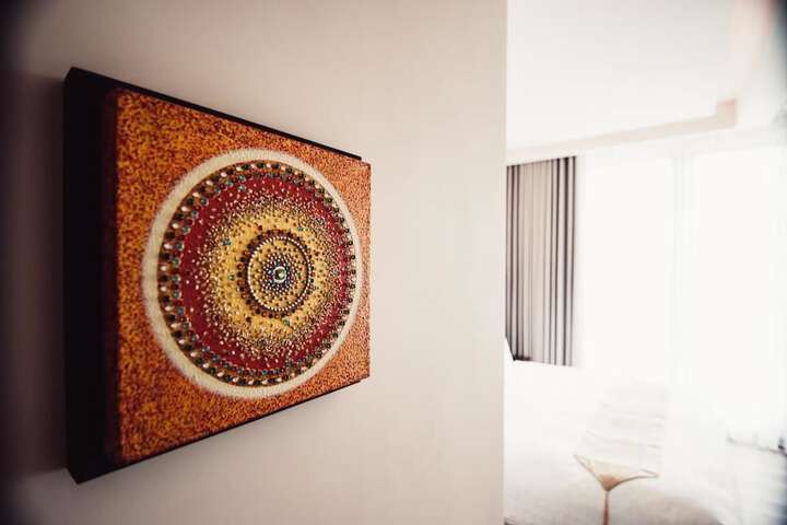 Room 10 of 80